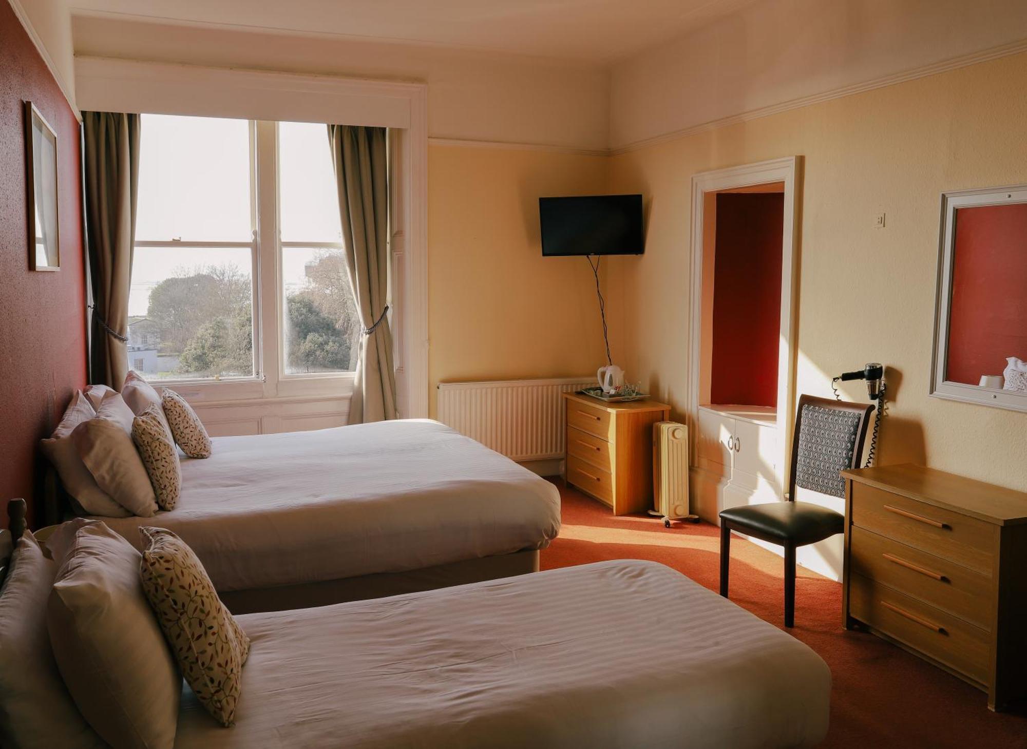Manor Hotel Exmouth Bagian luar foto